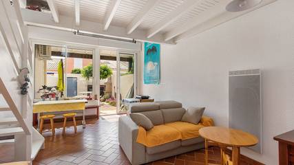 Gîte pour 7 personnes, avec terrasse, animaux acceptés dans Plage de La Roquille