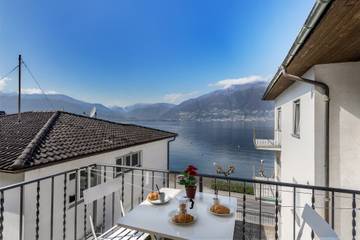 Ferienwohnung für 2 Personen, mit Seeblick und Terrasse, mit Haustier am Lago Maggiore (Schweiz)