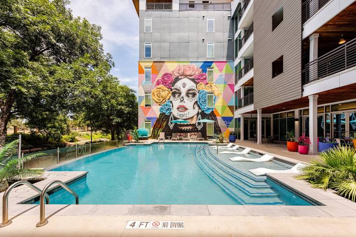 Apartamento entero, Piscina de lujo y estacionamiento gratuito en el centro de Riverwalk in San Antonio, Condado de Bexar