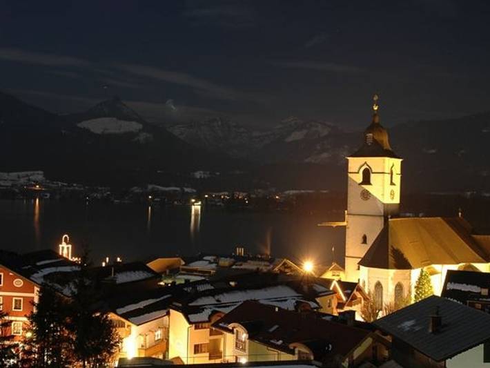 Ferienwohnung für 4 Personen, mit Balkon und Garten sowie Seeblick und Ausblick am Wolfgangsee - 2