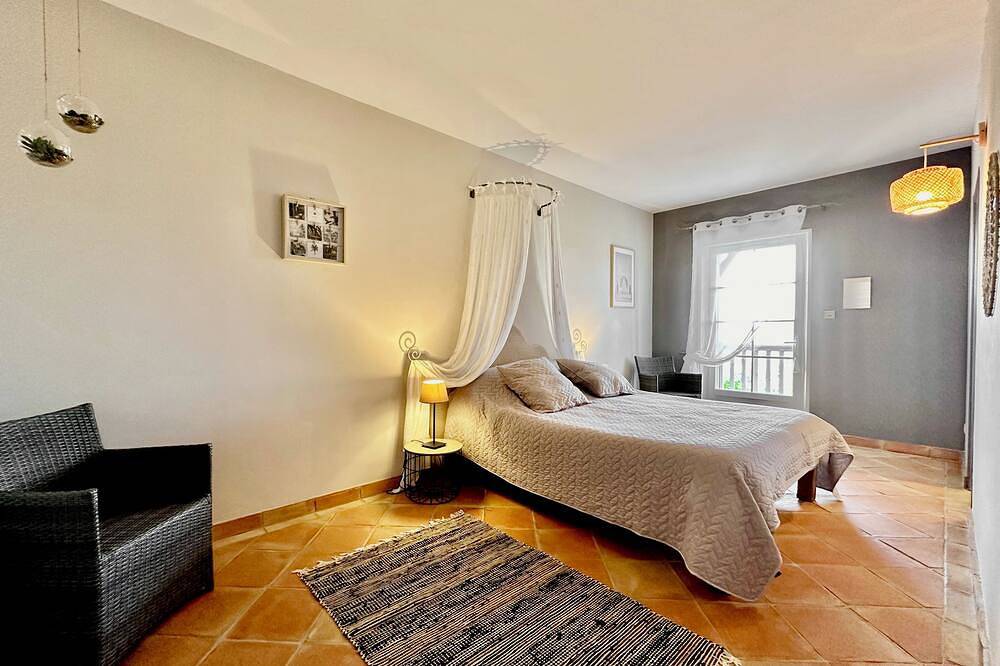 Maison Oléa - Chambre d'hôtes \"Naturéa\" avec vue sur la vallée de la Vézère in Le Bugue, Périgord Noir