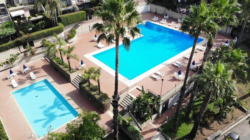 Bed and Breakfast für 2 Personen, mit Balkon und Kinderpool sowie Pool und Ausblick