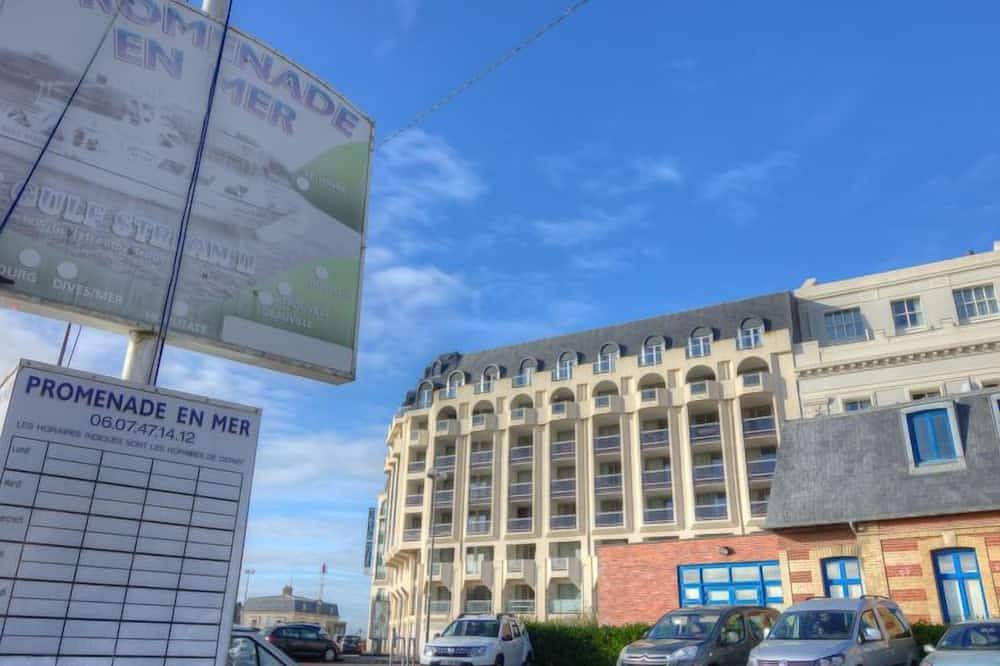Apartamento entero, Le Beach by Interhome in Trouville-sur-Mer, Region de Lisieux
