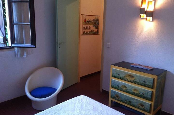 Gîte pour 6 personnes, avec jardin ainsi que terrasse et sauna dans Plage de Gigaro - 3