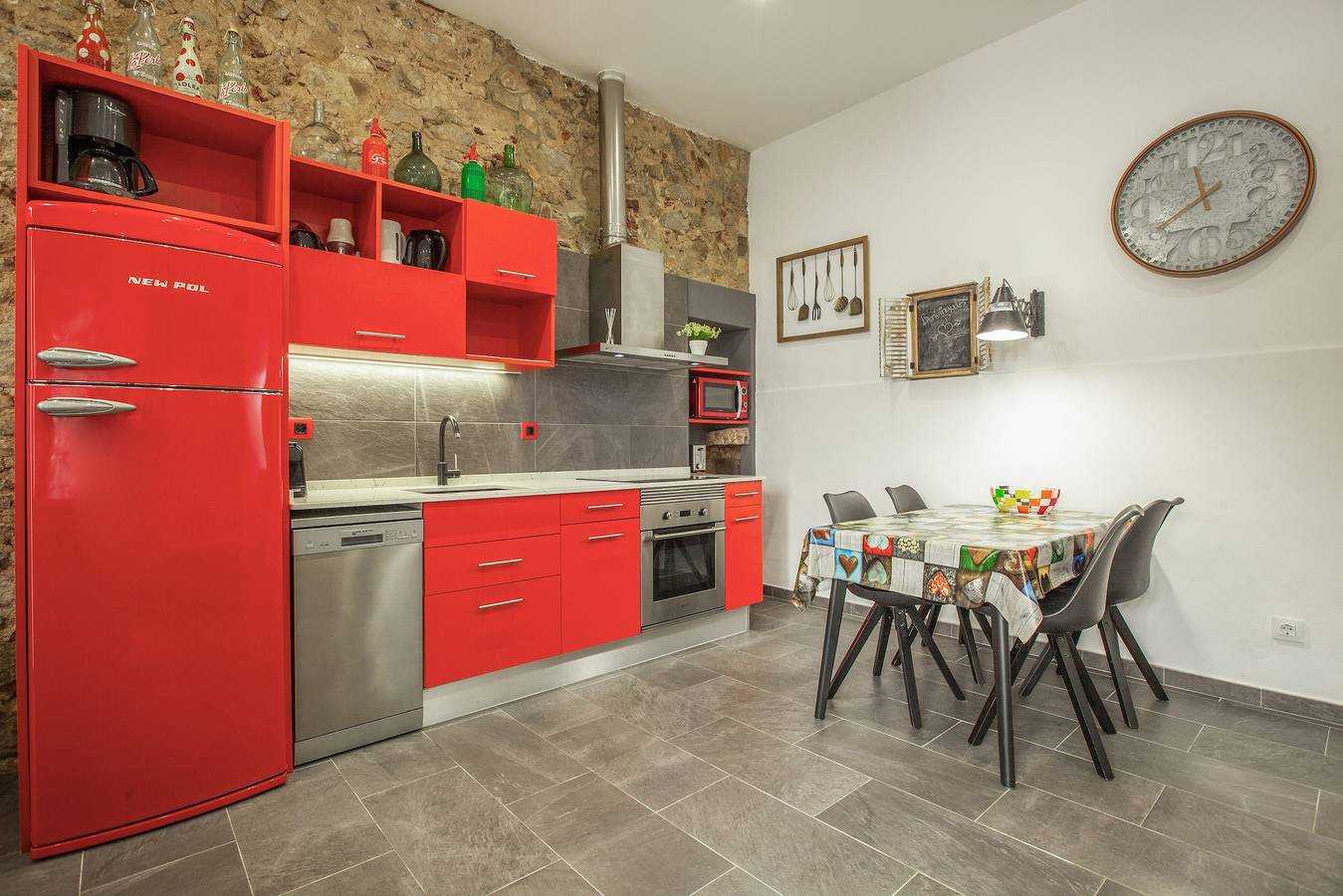 Geheel appartement, Spectaculair designloft op vijf minuten lopen van het strand in Canet de Mar, Costa del Maresme