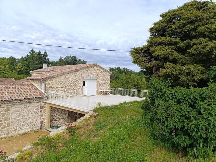 Gîte pour 4 personnes, avec Balcon et Terrasse ainsi que Jardin et Vue à Étables