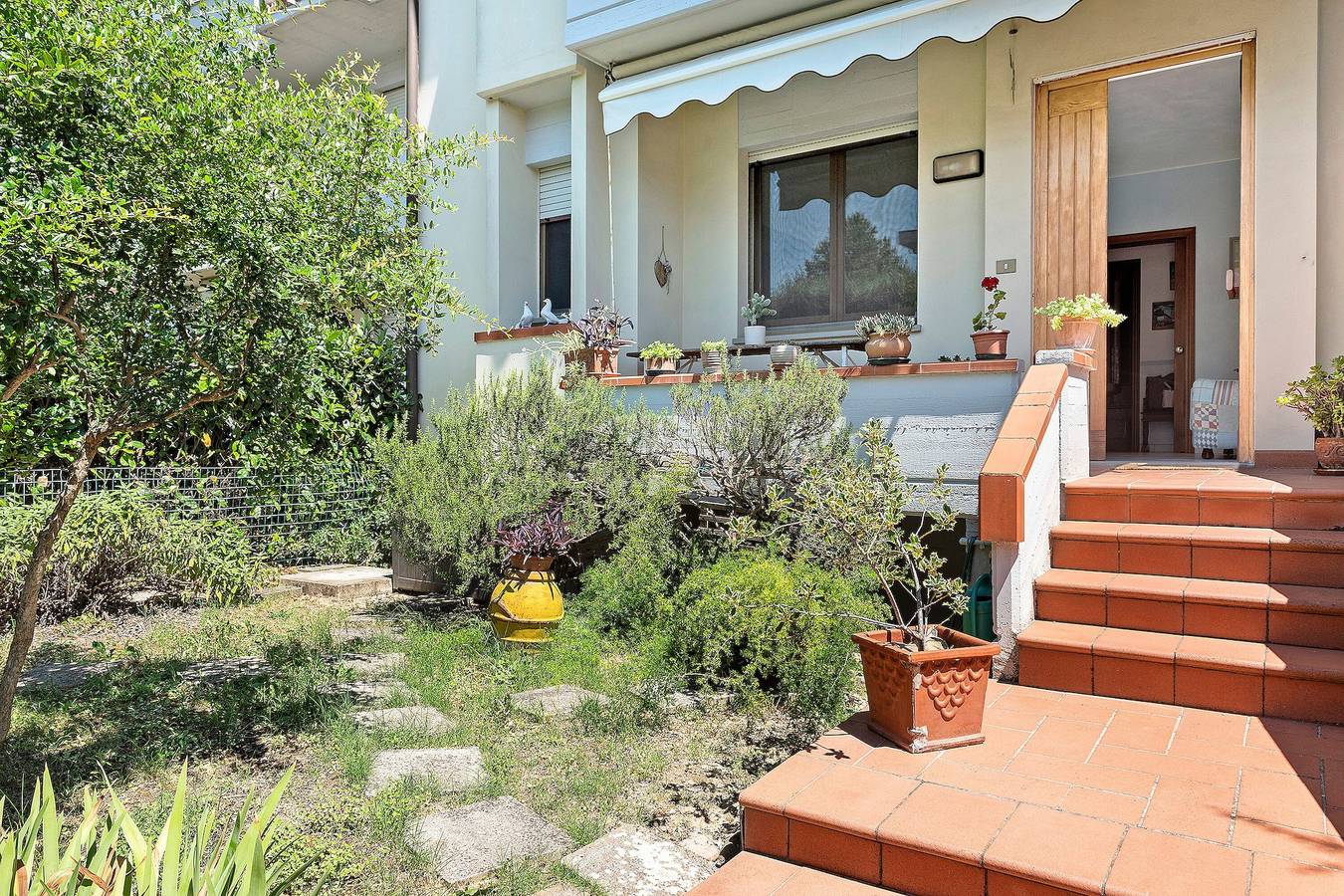 Entire apartment, Relax Oasis in the Heart of Tuscany: Between History and Art Cities in Capraia e Limite, Florence Province
