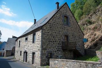Agriturismo pour 13 personnes, avec jardin à Rochefort-Montagne