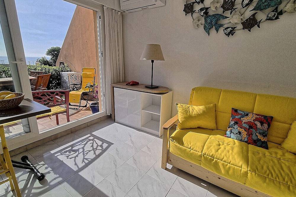 Apartamento entero, Rez De Jardin T2 Standing Cap Neree Vue Mer Clim Wifi Parking Piscine in Le Trayas, Saint-Raphaël (Var)