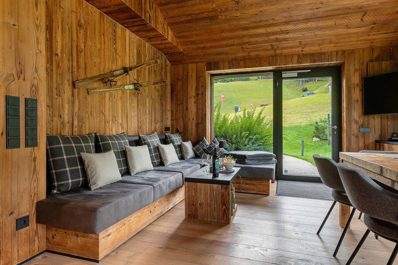 Chalet 'L Piz Dolomites' con vistas a la montaña, terraza privada y Wi-Fi in Wolkenstein, Dolomiti Superski
