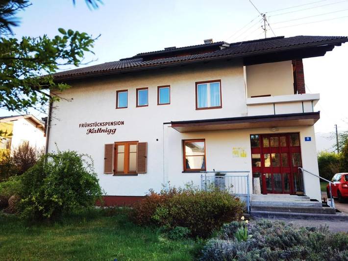 Ferienwohnung für 5 Personen, mit Terrasse und Ausblick sowie Garten, mit Haustier