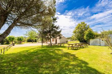 Maison De Vacances pour 6 Personnes dans Saint-Étienne-du-Bois, Vallée de la Loire, Photo 4
