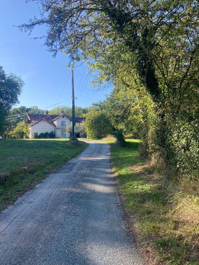 Gîte pour 3 personnes, animaux acceptés dans La Tour-Blanche-Cercles - 2
