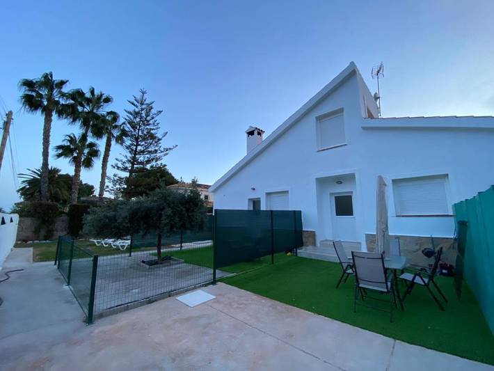 Location de vacances pour 2 personnes, avec Terrasse et Jardin ainsi que Piscine et Vue à Sant Joan d'Alacant - 2