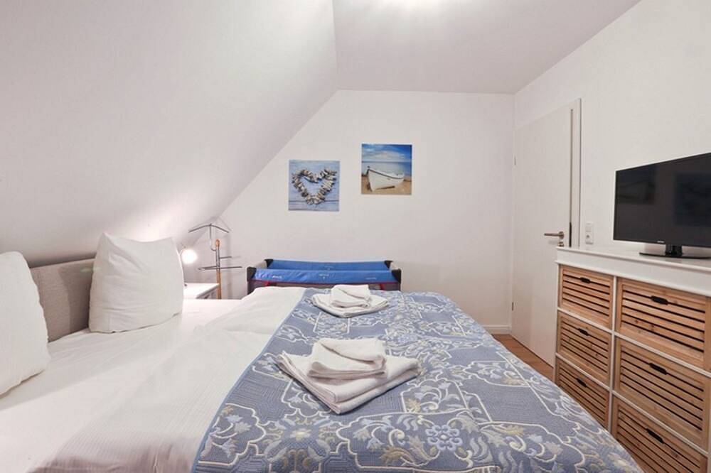 Strandvilla Babette - Balo B, direkt am Meer, mit Sauna - Haushälfte B in Lobbe Strand, Mönchgut