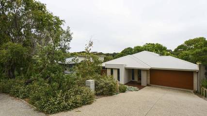 Holiday Home for 14 People in Blairgowrie, Mornington Peninsula, Photo 2