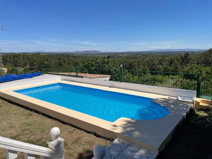 Casa de vacaciones para 10 personas, con Terraza además de Jardín y Piscina en Requena-Utiel - 2