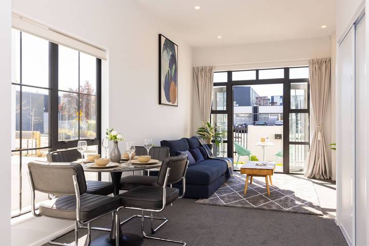 Holiday apartment for 4 people, with balcony and garden in Christchurch (New Zealand)