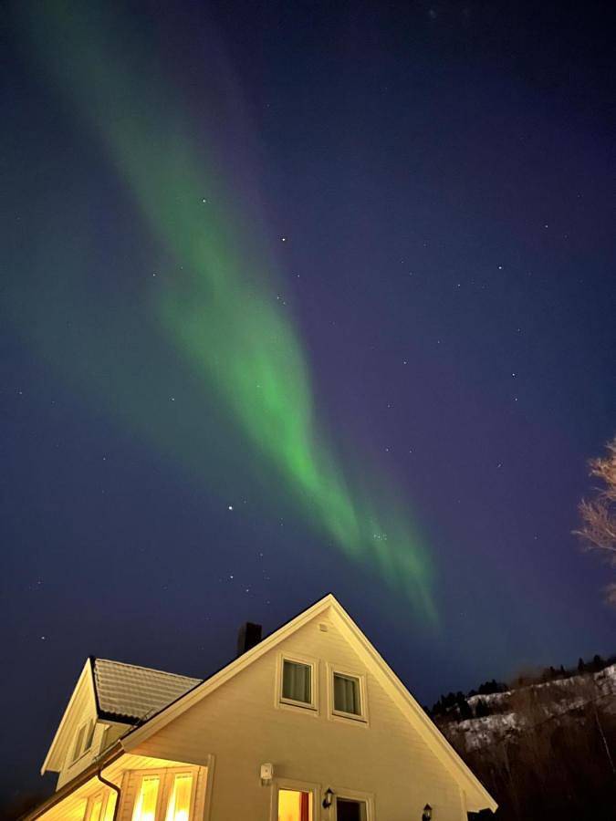 Ferienhaus für 9 Personen, mit Garten und Ausblick sowie Sauna in Alta