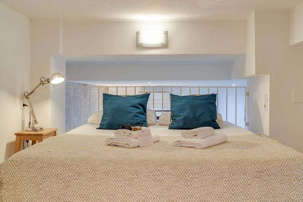 Appartement entier, Guestready - Studio Charmant avec Patio à Gràcia in Barcelona Centre, Barcelone
