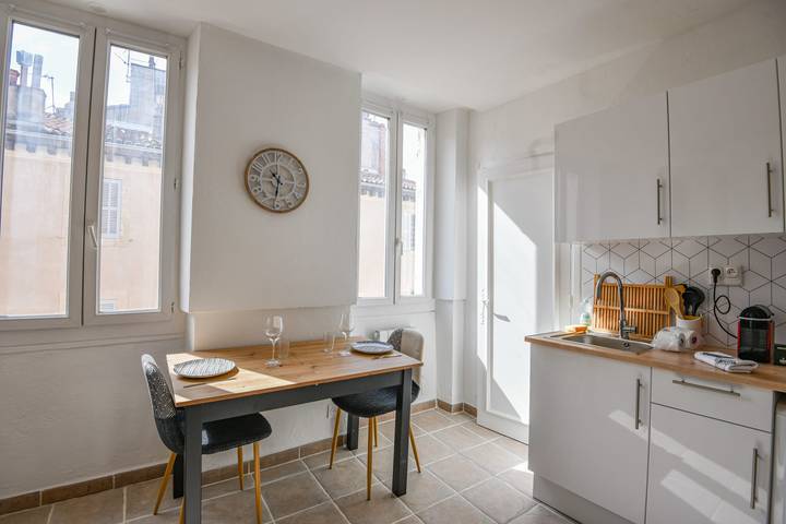 Gîte pour 2 personnes, adapté aux familles dans Le Vieux Port (Marseille) - 3