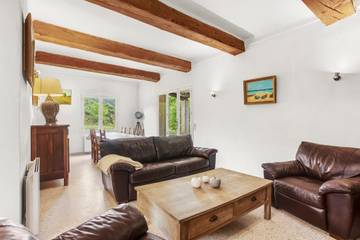 Maison De Vacances pour 8 Personnes dans Peyroules, Région Castellane, Photo 1