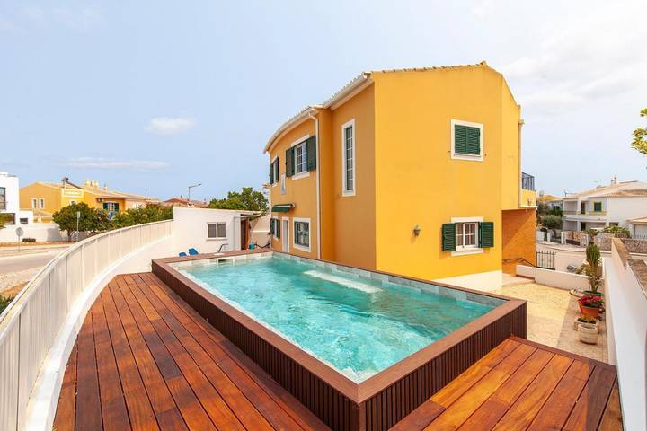 Casa de huéspuedes para 2 personas, con piscina y terraza en Lagos