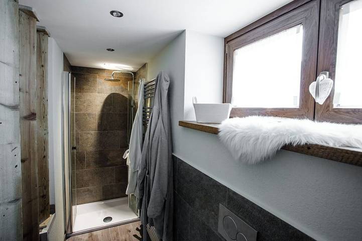 Ganze Wohnung, Cozy ground floor apartment in Localita Evette, Valtournenche