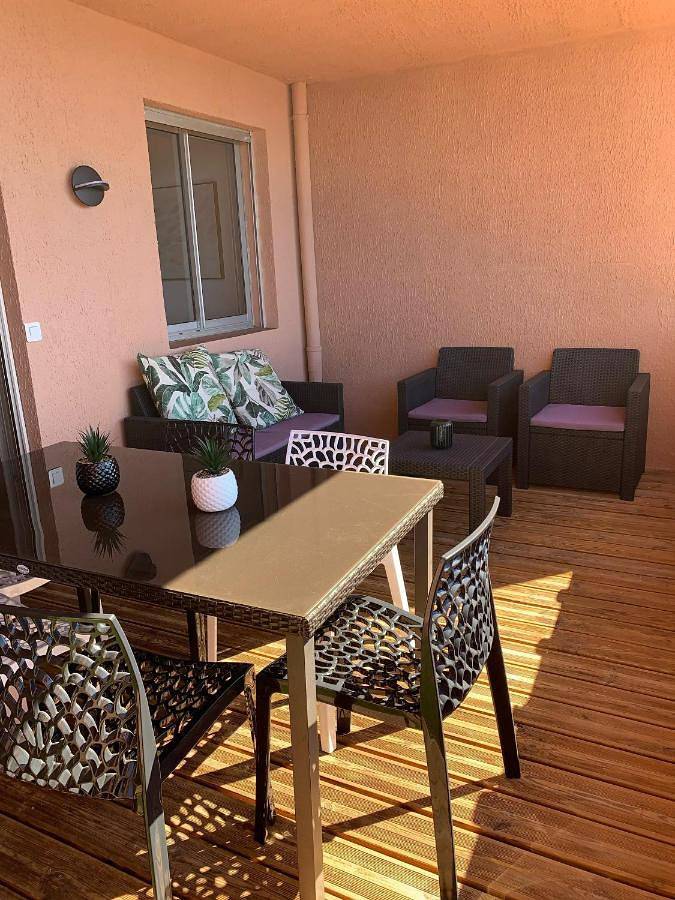 Gîte pour 6 personnes, avec balcon et vue dans Plage Marinella - 4