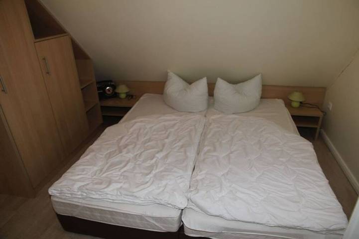 Ferienhaus für 5 Personen, mit Terrasse und Garten sowie Sauna in Eilsum - 2