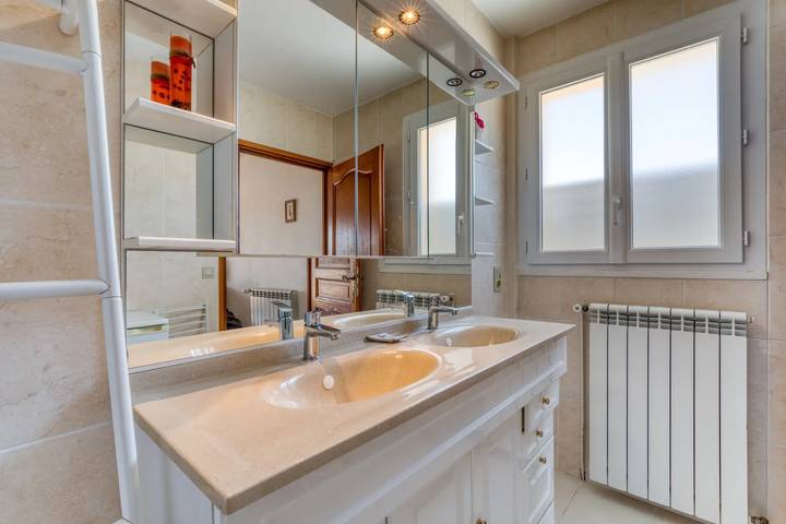 Room 'Chambre 2' with Shared Terrace, Shared Garden and Wi-Fi in Sallèles du Bosc, Le Bosc