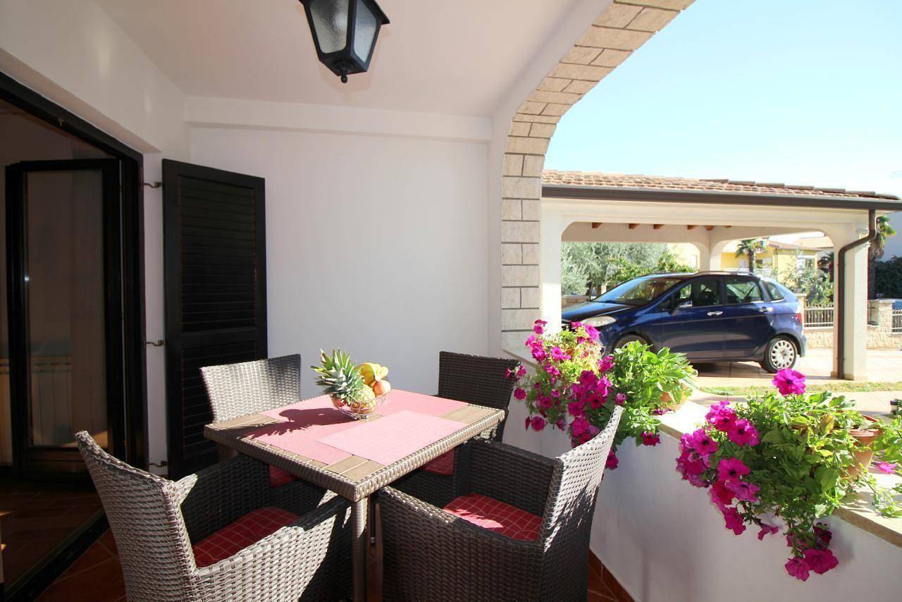 Apartamento vacacional entero, Apartment Vista 2 with barbecue and garden in Poreč, Region de Porec