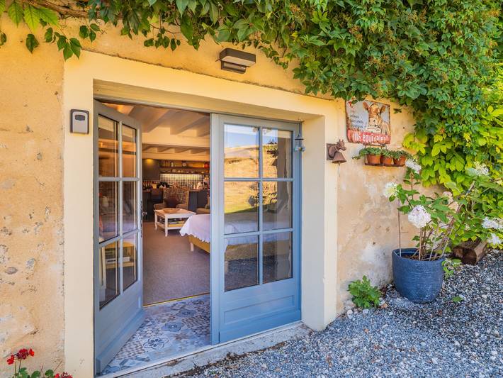Holiday Home 'Carmagnac' with Private Garden, Wi-Fi and Air Conditioning