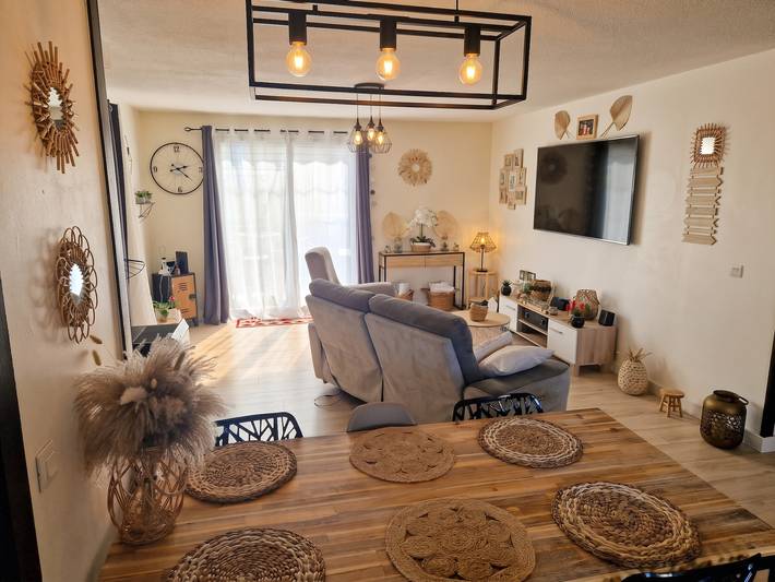 Charming House in Forcalquier with Wonderful Terrace in Forcalquier, Parc naturel régional du Luberon