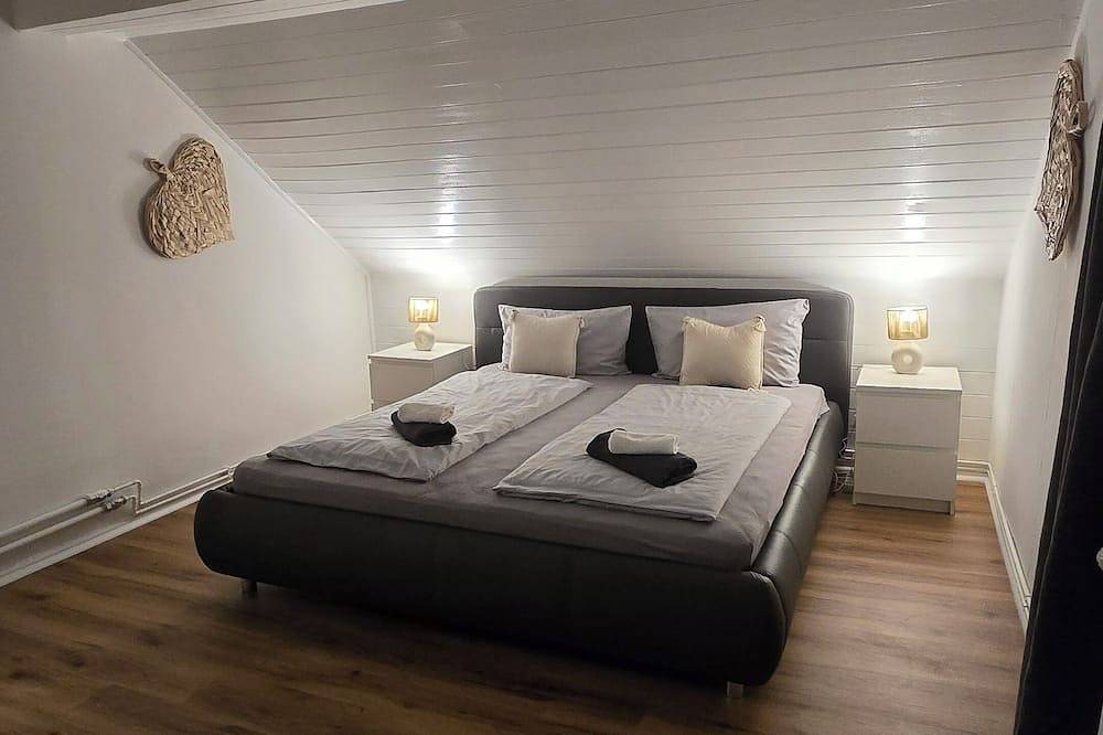 Ganze Wohnung, Attraktive 3-Zimmer-Wohnung in ruhiger, zentraler, verkehrsgünstiger Lage in Bremen, Bremen Bundesland