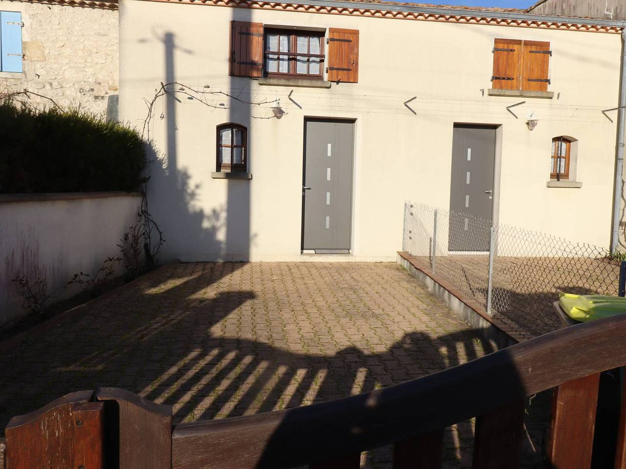 Maison rénovée 4 pers. avec jardin et Parking in Saint-Georges-de-Didonne, Côte de Beauté