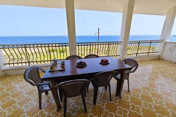 Ferienhaus für 8 Personen, mit Balkon und Meerblick in Torre Dell'orso