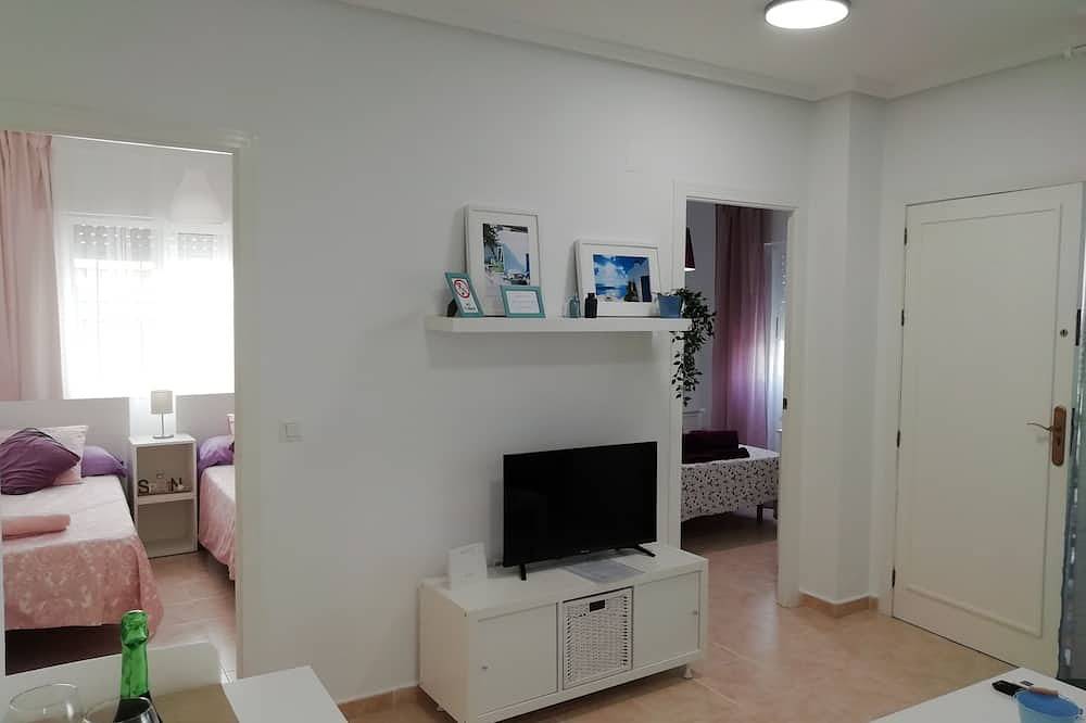 Entire apartment, Shipwrecked Beach. Blue Pearl Apartment in Mar Azul Torrevieja, Torrevieja