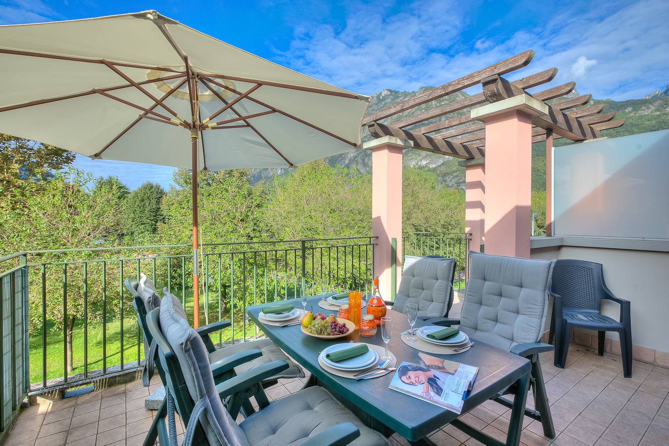 Geheel appartement, Appartement aan het meer met essentiële voorzieningen, 100m van het Lago di Lugano in Porlezza, Gemeente Porlezza