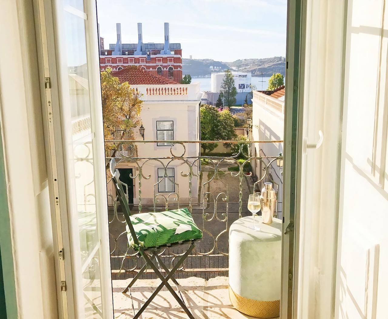 Entire apartment, Guestready - Elegant River View Duplex in Belem in Lisbon, Costa de Lisboa
