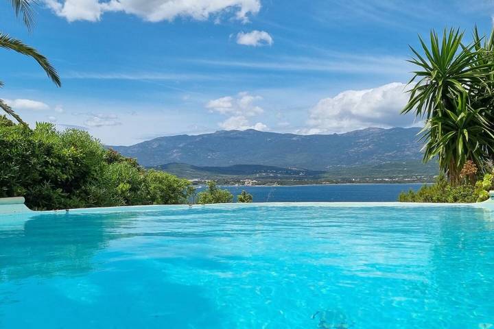 Villa pour 4 personnes, avec piscine et jardin, animaux acceptés à Porto-Vecchio - 2