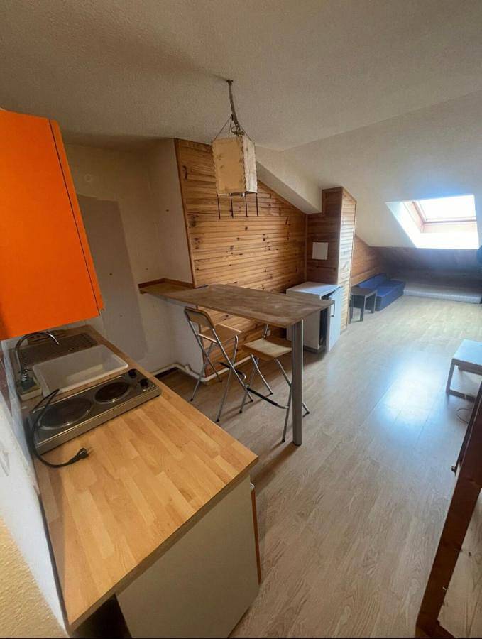 Gîte pour 4 personnes, avec vue à Château-Bernard - 2