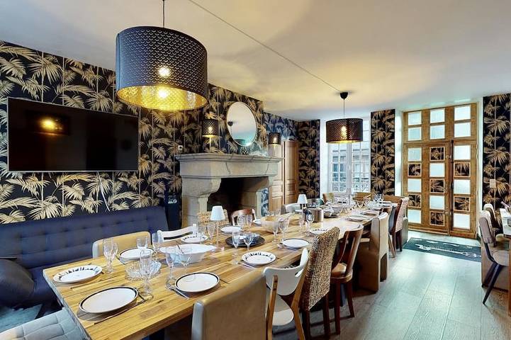 Gîte pour 22 personnes, avec balcon et jardin, animaux acceptés