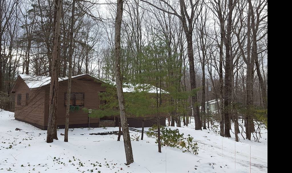 Harmony in the Woods in der Nähe von 2 Skigebieten
3 Schlafzimmer 2 Bäder Kabine in Hickory Run State Park