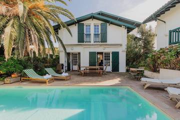 Location de vacances pour 12 personnes, avec jardin dans Le Phare (Biarritz)