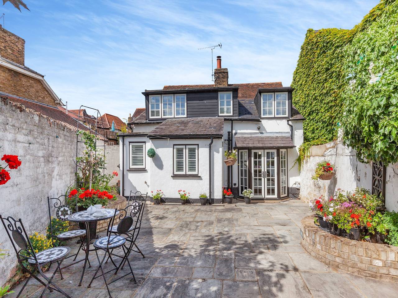 Cutters Cottage in Roydon (Essex), Essex