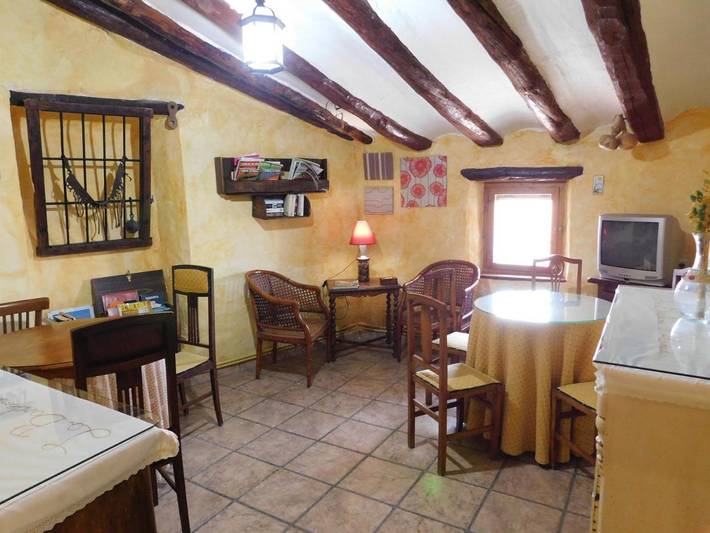 Casa rural para 17 personas, con Balcón además de Terraza y Jardín en Ribera Navarra - 3