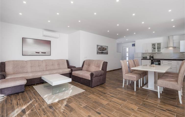 Ferienhaus für 6 Personen, mit Terrasse, mit Haustier in Banjol - 4