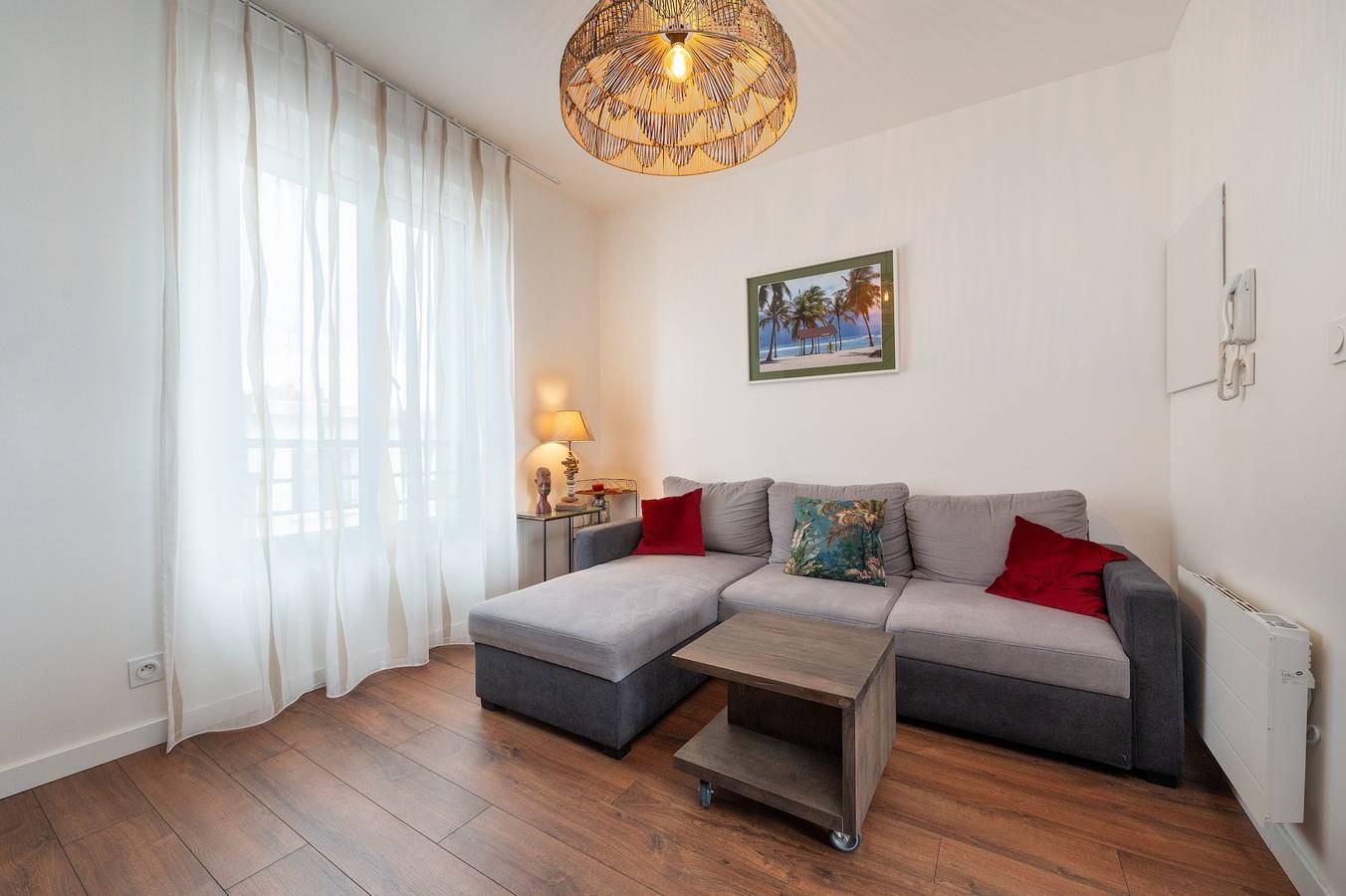 Appartement entier, Appartement 'La Désirade - Ilots De Merville' avec Wi-Fi et parking in Lorient, Côte des Mégalithes