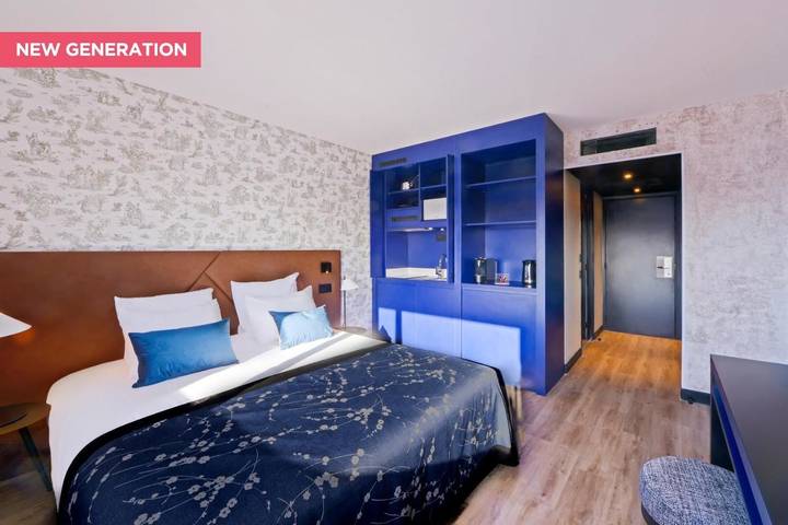 Hôtel pour 2 personnes, avec jardin ainsi que terrasse et piscine à Ferney-Voltaire - 4